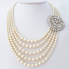Graduated Pearl Necklace with Art Deco Brooch