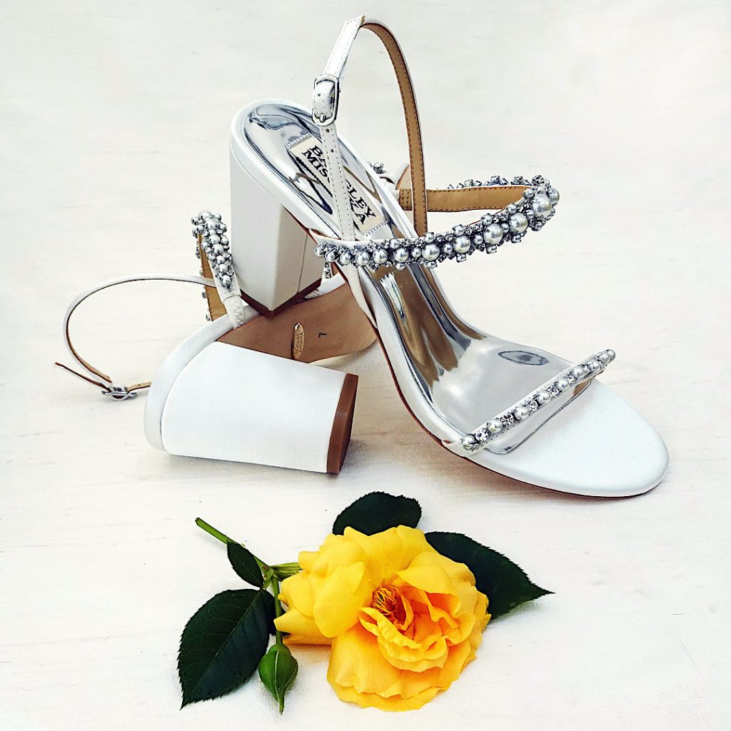 badgley-mischka-shoes-block-heel-white-pearl-trim-pearl-shoes