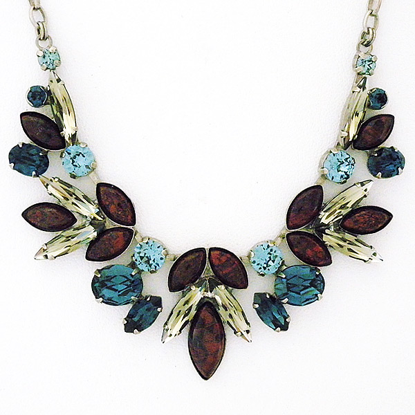 New Sorrelli necklace style and already proving to be a favorite of Sorrelli fans.