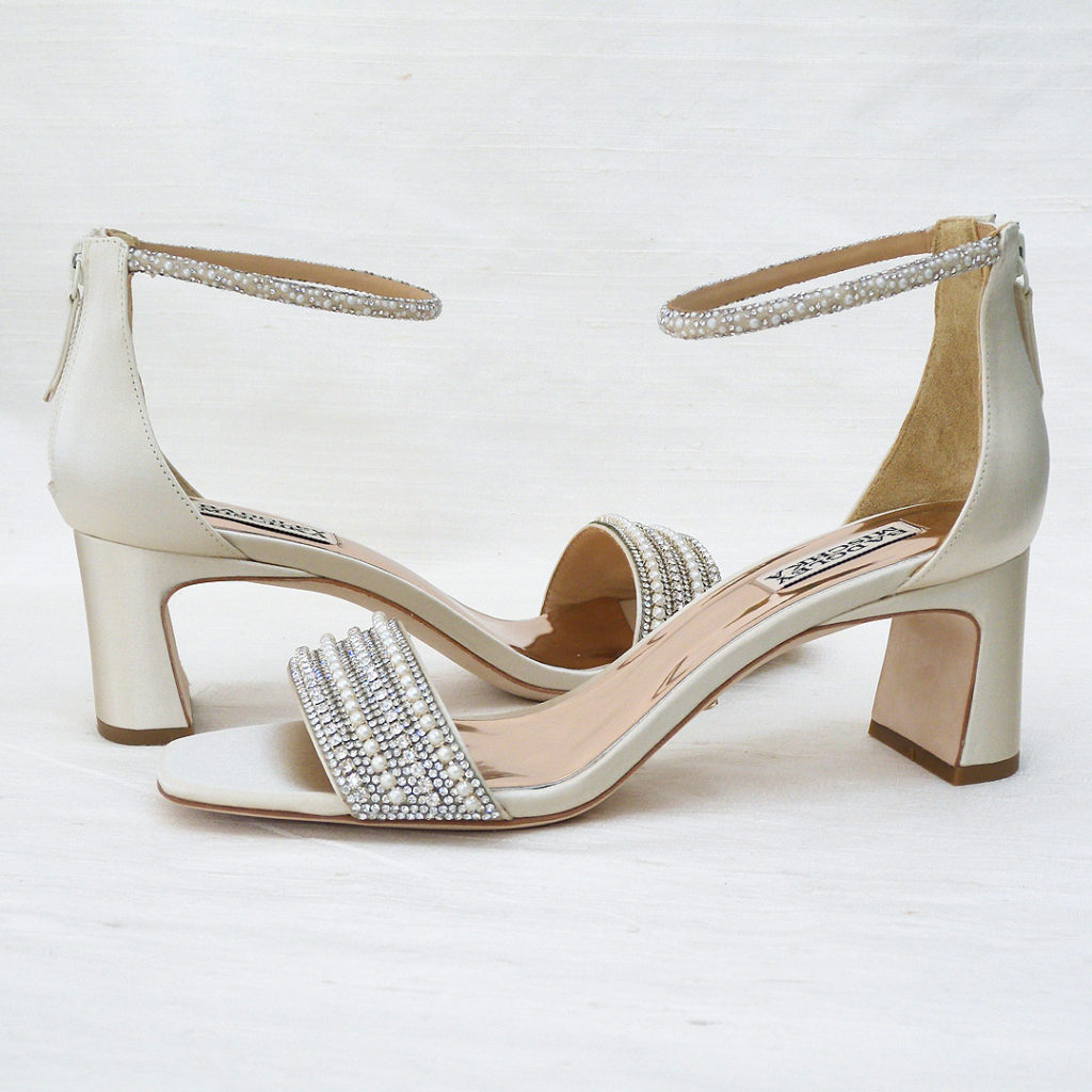 badgley mischka kameryn. glam wedding shoes, low heel.
