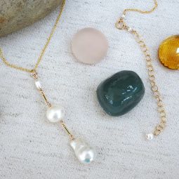 Triple Pearl Drop Pendant Necklace Natural Gold
