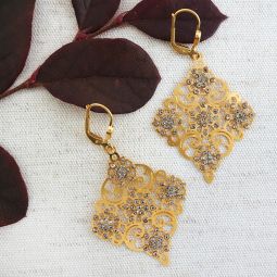 Diamond Shaped Gold Filigree Earrings