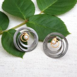 Spiral Design with Pearl Earrings