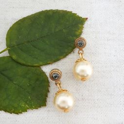 Vintage Style Cream Pearl Earrings