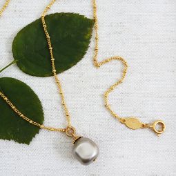 Vintage Style Gray Baroque Pearl Pendant Necklace